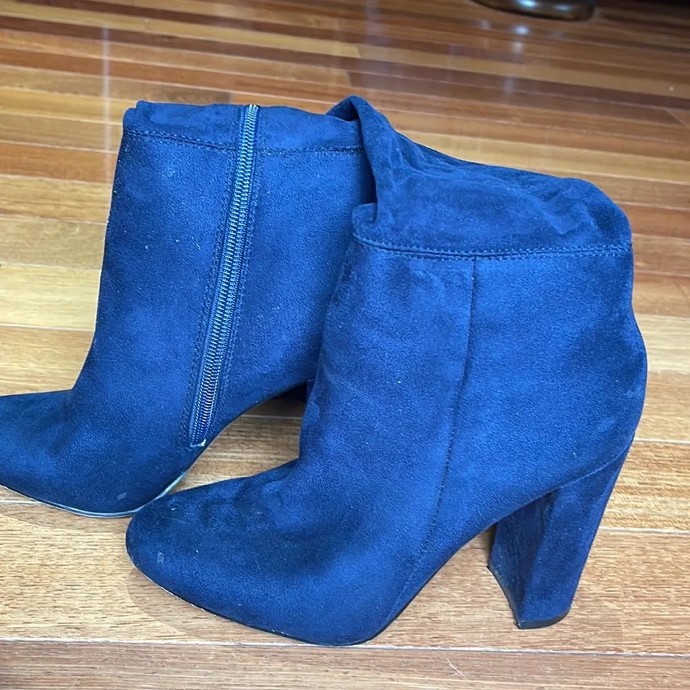 Aldo over- the-knee faux suede boot in size 6 . EUC navy blue fall - Picture 3 of 5